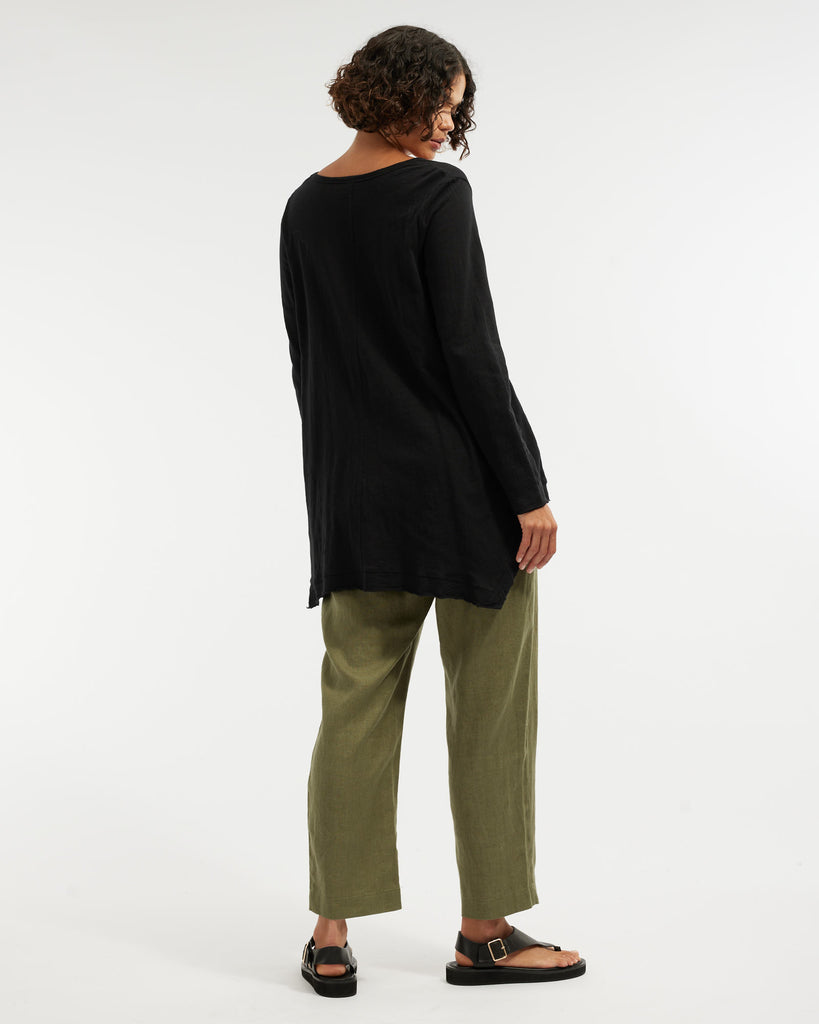 Andie Long Sleeve Tunic Top - Black - Second Image