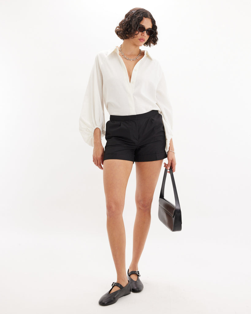 Evelyn Tailored Short - Black - Second Image